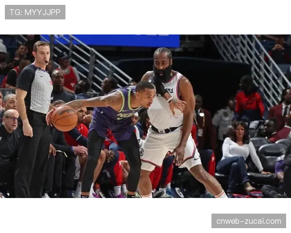 哈登次节表现抢眼，助快船单节41分逆转鹈鹕，锁定胜局